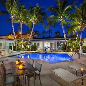 Orchid Key Inn - Adults Only